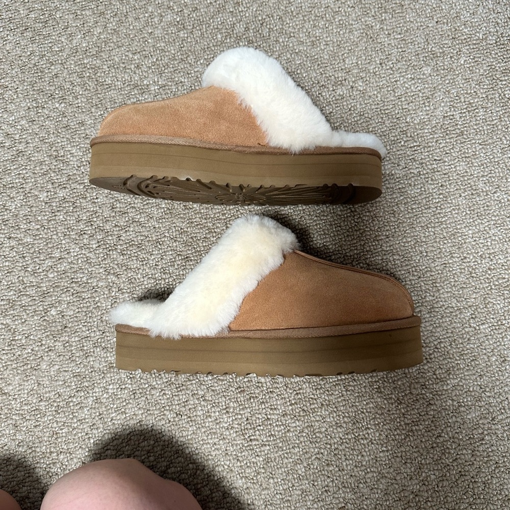 UGG Disquette Slipper